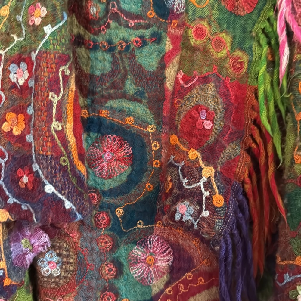 Colorful Women's Cape with Fringe dur2 - Picture 4 of 7